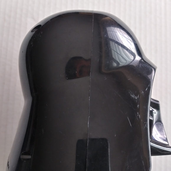 Star Wars Large Darth Vader PEZ Dispenser - Picture 4 of 15